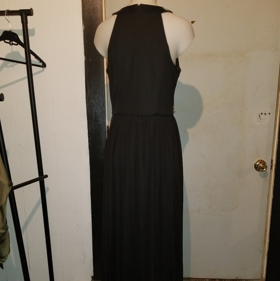 Elegant black crystal embellished gown. - Picture 3 of 5
